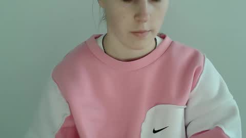 Snapshot of love_vivian chatting on November 2025 11:10:01 AM Vivian online show from November 2025 11:10:01 AM