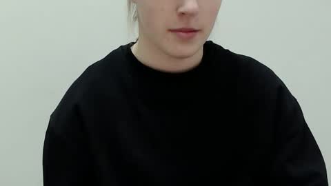 Snapshot of love_vivian chatting on November 2025 01:44:02 PM Vivian online show from November 2025 01:44:02 PM