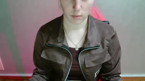 Snapshot of love_vivian chatting on December 2025 01:06:01 PM Vivian online show from December 2025 01:06:01 PM