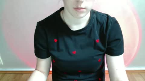 Snapshot of love_vivian chatting on December 2025 12:23:02 PM Vivian online show from December 2025 12:23:02 PM