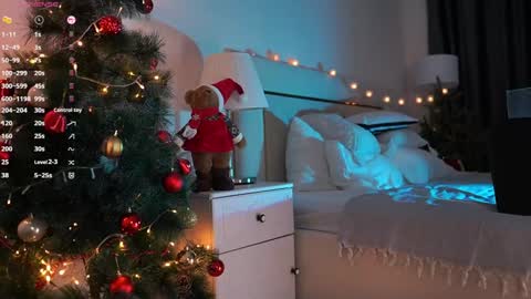 Shynie online show from December 2024 06:04:02 PM