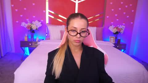 loveedove online show from June 2026 12:17:01 PM
