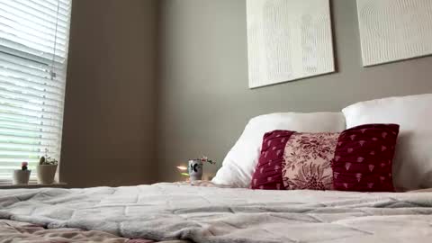 Snapshot of lovefromrose1 chatting on October 2025 04:29:02 PM Olivia Rose online show from October 2025 04:29:02 PM