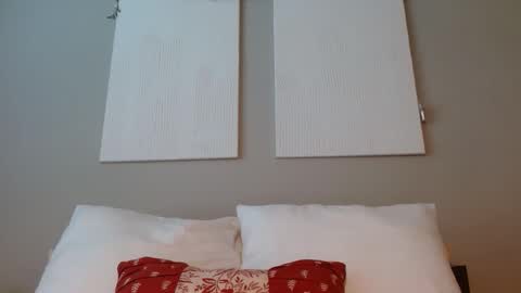 Snapshot of lovefromrose1 chatting on October 2025 03:29:01 PM Olivia Rose online show from October 2025 03:29:01 PM