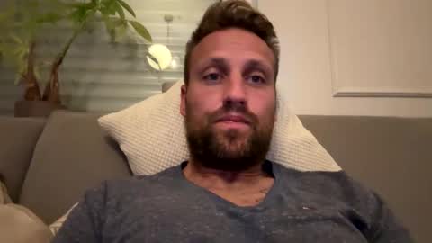 Snapshot of lovefuesse chatting on September 2025 08:52:01 PM lovefuesse online show from September 2025 08:52:01 PM