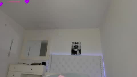 Snapshot of loveit_hermione chatting on November 2025 12:13:01 AM Val online show from November 2025 12:13:01 AM