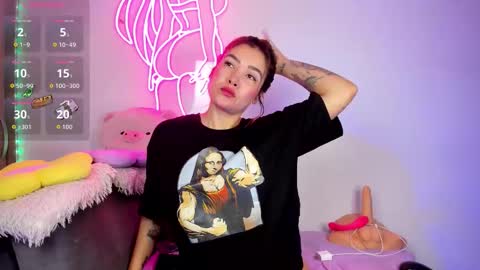 Snapshot of lovejuana_ chatting on November 2025 09:56:02 AM online show from November 2025 09:56:02 AM