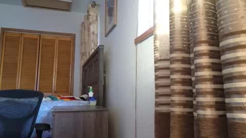 Amber online show from December 2025 12:04:02 AM