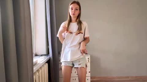 Ella online show from November 2025 06:24:01 AM