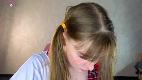 Snapshot of lovelly_molly chatting on April 2026 05:44:02 PM Molly online show from April 2026 05:44:02 PM