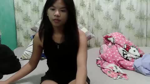 Snapshot of lovellypussy4u chatting on December 2025 02:58:02 PM lovellypussy4u online show from December 2025 02:58:02 PM