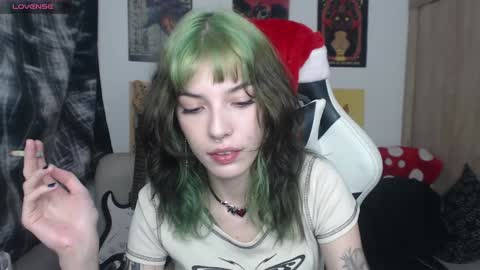 Snapshot of lovely_cass chatting on December 2024 10:49:02 PM Cassie online show from December 2024 10:49:02 PM