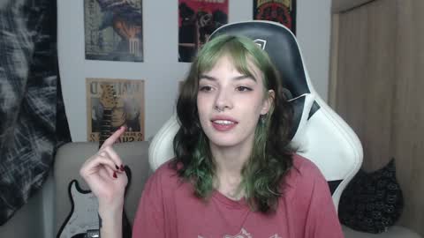 Snapshot of lovely_cass chatting on January 2025 12:48:01 AM Cassie online show from January 2025 12:48:01 AM