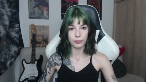 Snapshot of lovely_cass chatting on January 2025 09:31:01 PM Cassie online show from January 2025 09:31:01 PM