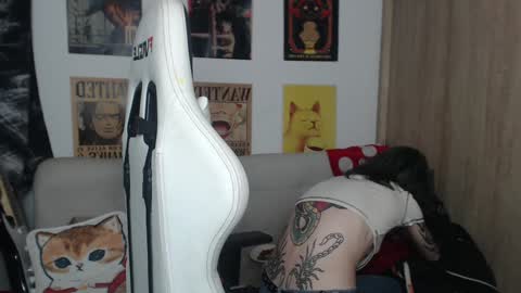 Snapshot of lovely_cass chatting on January 2025 05:41:02 AM Cassie online show from January 2025 05:41:02 AM