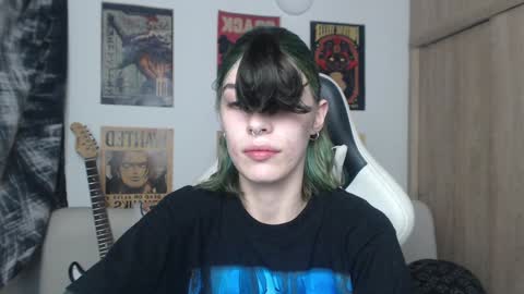 Snapshot of lovely_cass chatting on January 2025 11:19:02 PM Cassie online show from January 2025 11:19:02 PM