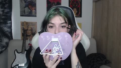 Snapshot of lovely_cass chatting on January 2025 08:37:02 PM Cassie online show from January 2025 08:37:02 PM