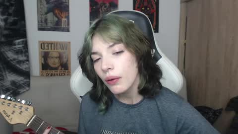 Snapshot of lovely_cass chatting on January 2025 01:24:01 AM Cassie online show from January 2025 01:24:01 AM