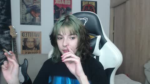 Snapshot of lovely_cass chatting on January 2025 01:31:01 AM Cassie online show from January 2025 01:31:01 AM