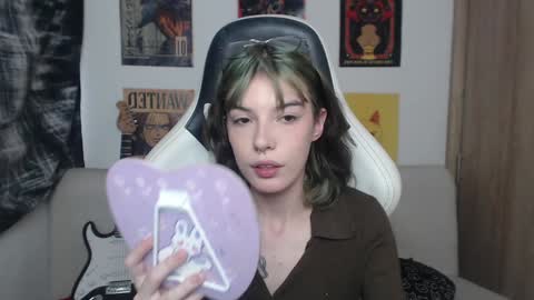 Snapshot of lovely_cass chatting on January 2025 10:11:02 PM Cassie online show from January 2025 10:11:02 PM