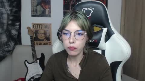 Snapshot of lovely_cass chatting on January 2025 01:22:02 AM Cassie online show from January 2025 01:22:02 AM