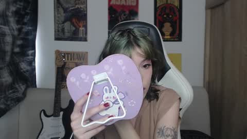 Snapshot of lovely_cass chatting on January 2025 08:21:01 PM Cassie online show from January 2025 08:21:01 PM