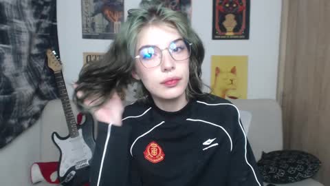 Snapshot of lovely_cass chatting on February 2025 09:46:01 AM Cassie online show from February 2025 09:46:01 AM