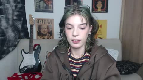 Snapshot of lovely_cass chatting on February 2025 10:21:02 PM Cassie online show from February 2025 10:21:02 PM