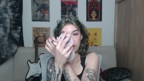 Snapshot of lovely_cass chatting on February 2025 01:29:01 AM Cassie online show from February 2025 01:29:01 AM