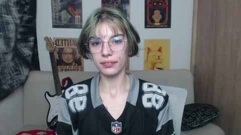 Snapshot of lovely_cass chatting on February 2025 02:40:01 AM Cassie online show from February 2025 02:40:01 AM