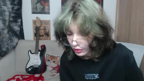 Snapshot of lovely_cass chatting on February 2025 04:18:02 AM Cassie online show from February 2025 04:18:02 AM