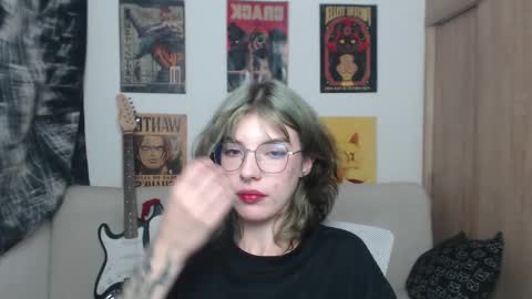 Snapshot of lovely_cass chatting on February 2025 07:23:01 AM Cassie online show from February 2025 07:23:01 AM