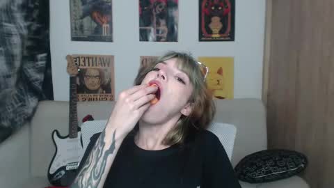 Snapshot of lovely_cass chatting on February 2025 05:56:01 AM Cassie online show from February 2025 05:56:01 AM