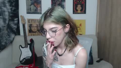 Snapshot of lovely_cass chatting on February 2025 06:38:02 AM Cassie online show from February 2025 06:38:02 AM