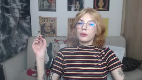 Snapshot of lovely_cass chatting on March 2025 10:13:02 AM Cassie online show from March 2025 10:13:02 AM