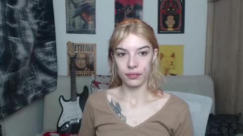 Snapshot of lovely_cass chatting on March 2025 01:26:01 AM Cassie online show from March 2025 01:26:01 AM