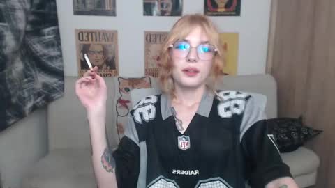 Snapshot of lovely_cass chatting on March 2025 04:57:02 AM Cassie online show from March 2025 04:57:02 AM