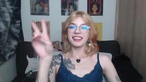 Snapshot of lovely_cass chatting on March 2025 09:02:02 AM Cassie online show from March 2025 09:02:02 AM