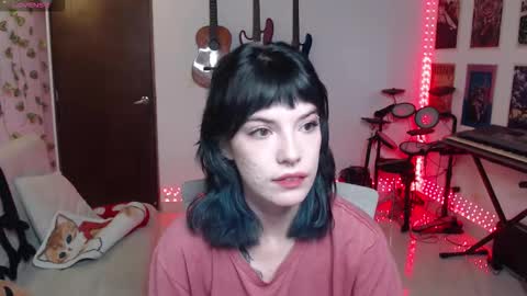 Snapshot of lovely_cass chatting on October 2025 08:15:01 PM Cassie online show from October 2025 08:15:01 PM