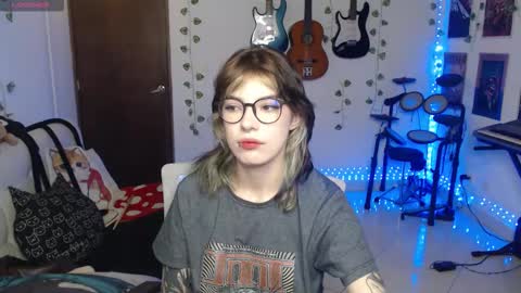 Snapshot of lovely_cass chatting on November 2025 12:54:02 AM Cassie online show from November 2025 12:54:02 AM