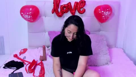 Snapshot of lovely_chloe19 chatting on February 2025 11:17:02 AM Chloe online show from February 2025 11:17:02 AM