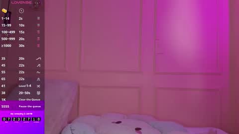 Emma online show from November 2025 01:32:02 PM