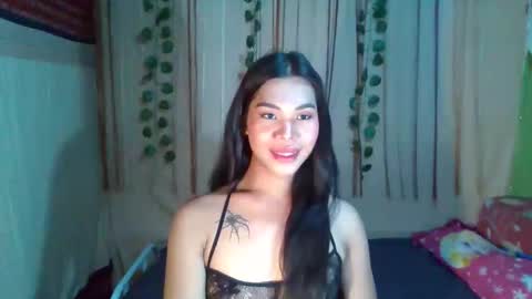 lovely_krizzy online show from November 2025 11:43:02 AM