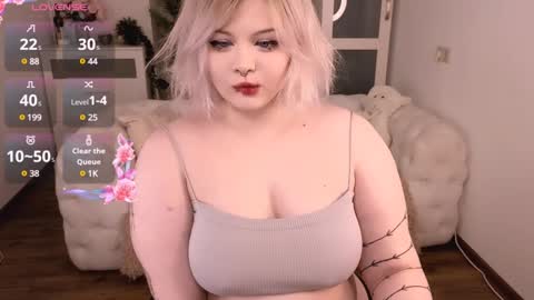 Snapshot of lovely_leilla chatting on January 2025 09:47:02 PM lovely_leilla online show from January 2025 09:47:02 PM