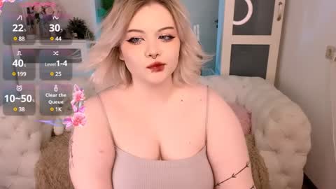 Snapshot of lovely_leilla chatting on February 2025 03:19:01 AM lovely_leilla online show from February 2025 03:19:01 AM