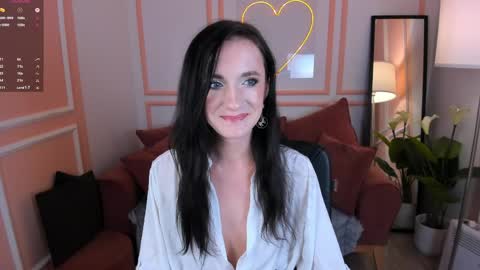 lovely_lo online show from March 2026 01:33:01 PM