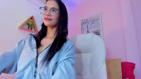 Snapshot of lovely_oliviaa chatting on June 2026 05:22:01 PM Olivia online show from June 2026 05:22:01 PM