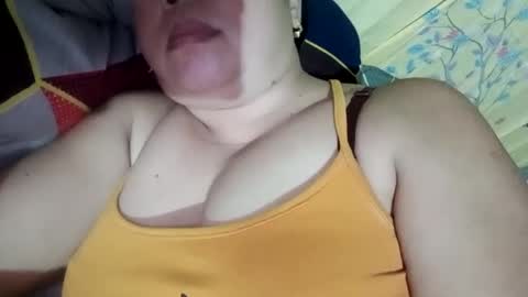 Snapshot of lovely_orchid chatting on January 2025 10:27:02 AM lovely_orchid online show from January 2025 10:27:02 AM