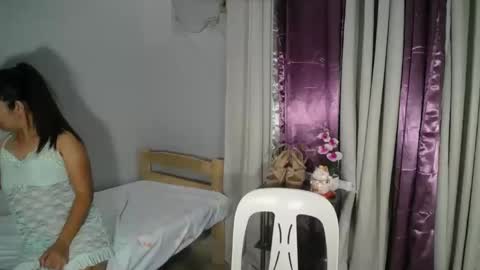 lynskie online show from February 2025 12:41:01 AM