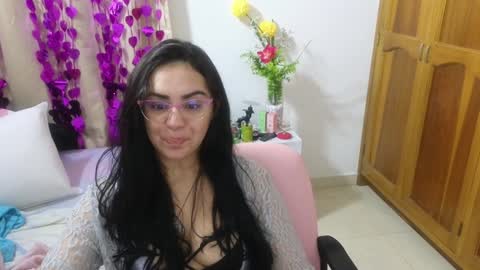 Snapshot of lovely_trix_ chatting on December 2024 11:44:02 AM Trix online show from December 2024 11:44:02 AM